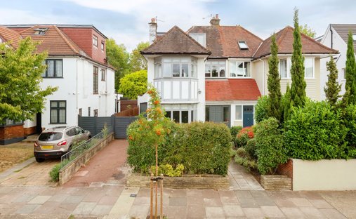 House in Brondesbury Park, Brent, England 1