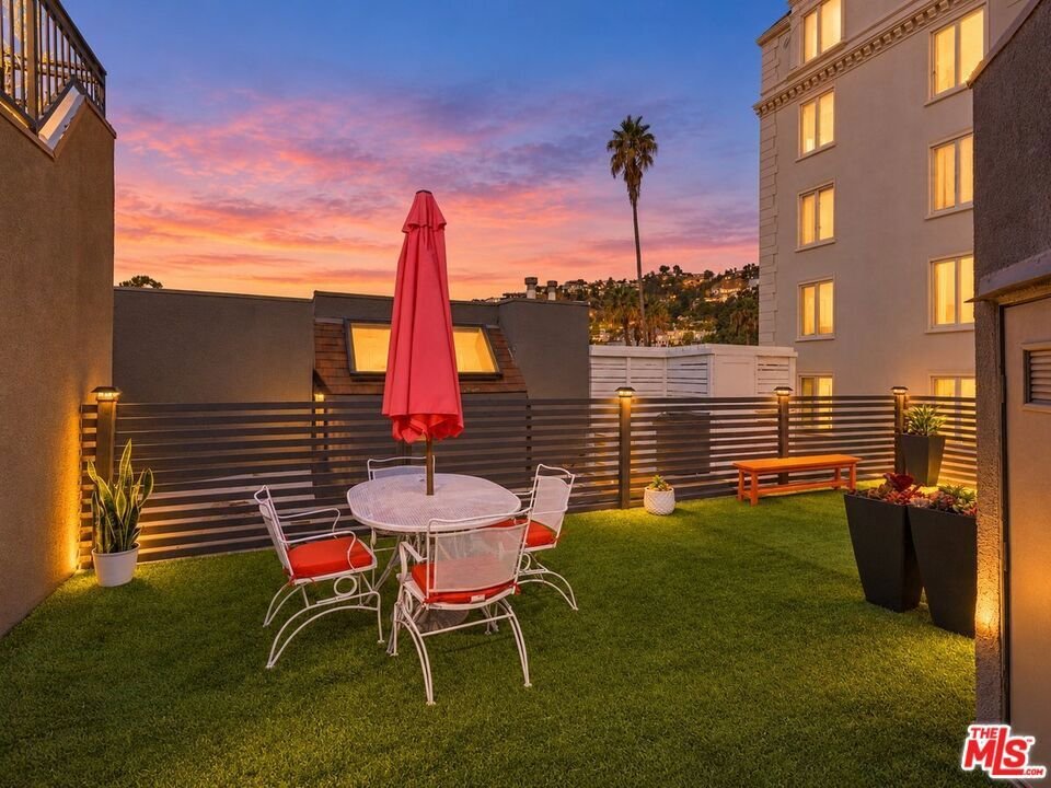 Condo in Los Angeles, California, United States 1 - 18990958