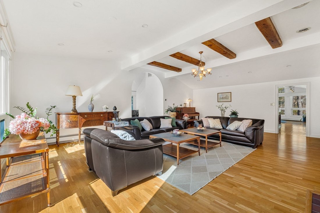 House in Weston, Massachusetts, United States 5 - 17668442