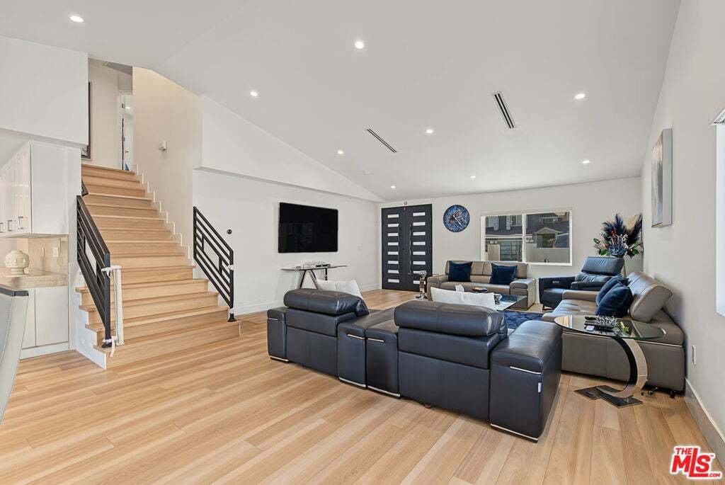 House in Los Angeles, California, United States 5 - 18990975