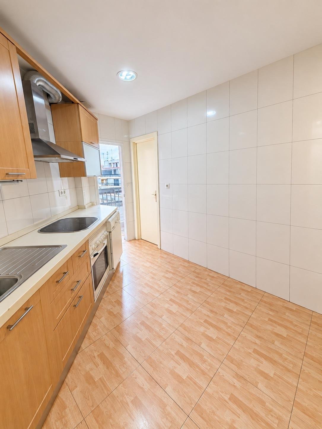 Apartment in Los Remedios, Seville, Spain 4 - 18991028