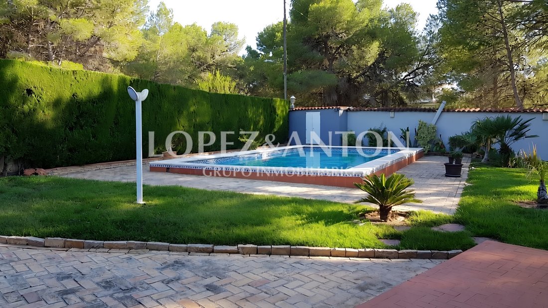 Villa in l'Eliana, Valencian Community, Spain 2 - 18991502