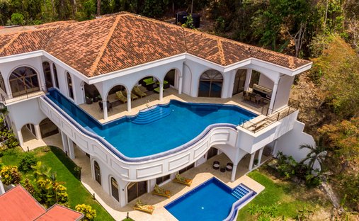 Condo in Playa Herradura, Puntarenas Province, Costa Rica 1