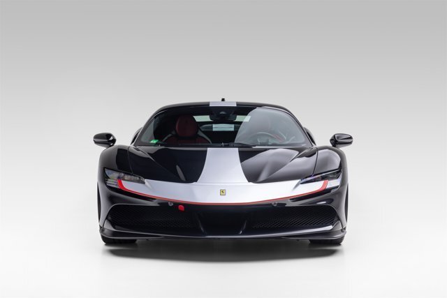 Coupe in Newport Beach, CA, United States 3 - 18991575