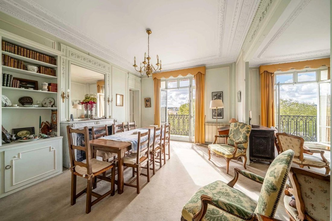 Apartment in Gros Caillou, Paris 7e Arrondissement, Paris 2 - 18991657