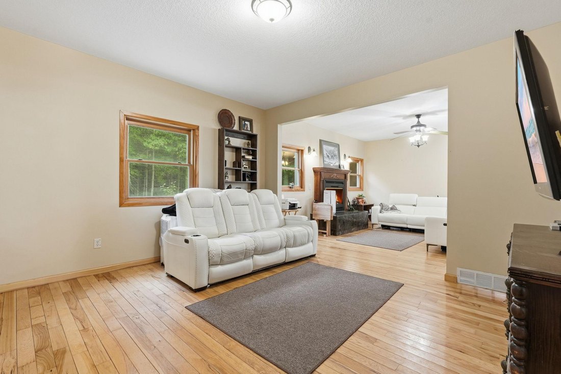 House in Glenwood City, Wisconsin, United States 3 - 18991764