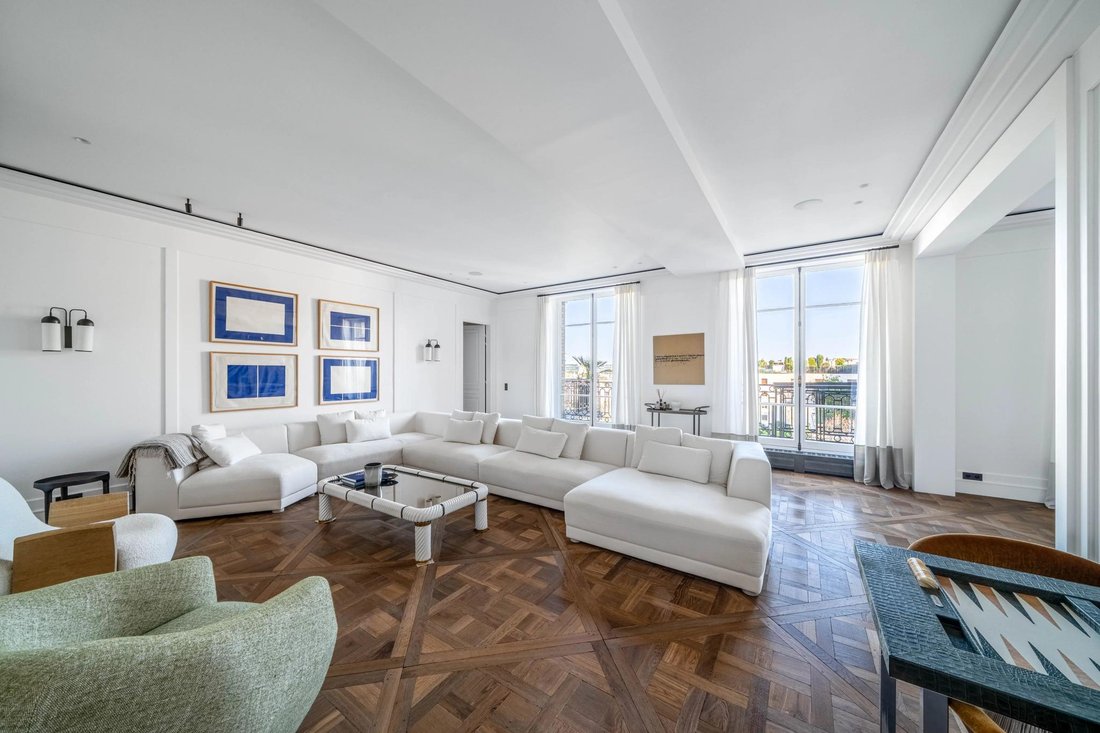 Apartment in Saint James-Général Koenig, Neuilly-sur-Seine, France 2 - 18991637