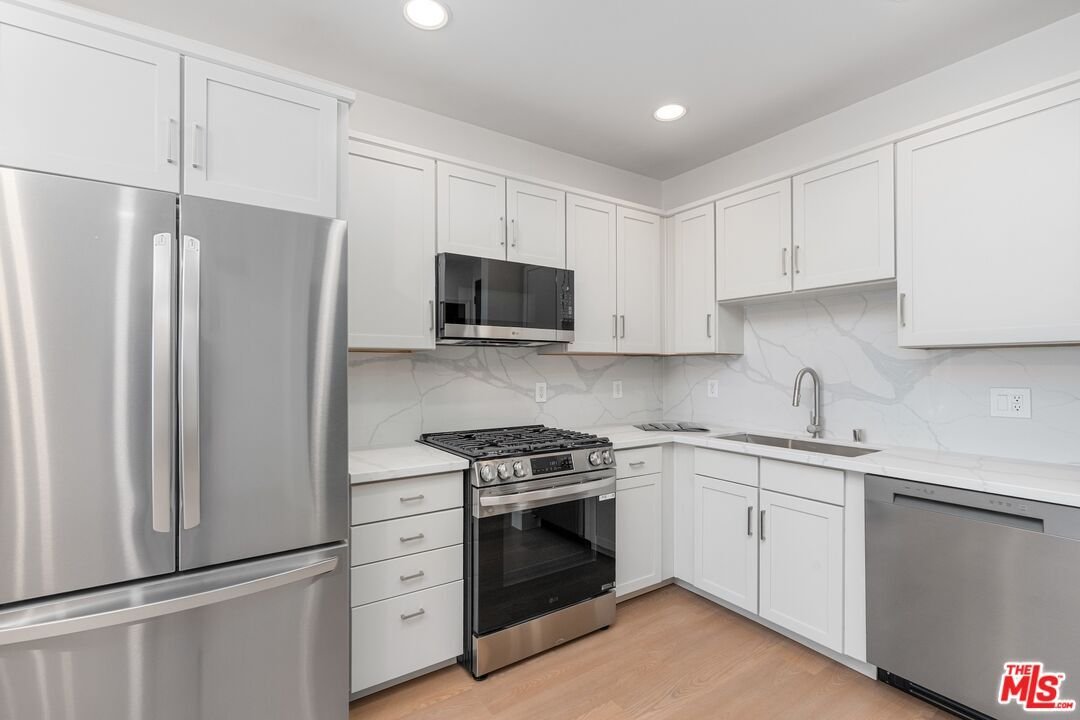 Condo in Los Angeles, California, United States 4 - 18991730