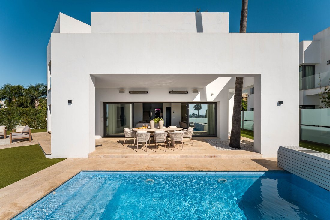 Villa in Marbella, Andalusia, Spain 3 - 18991641