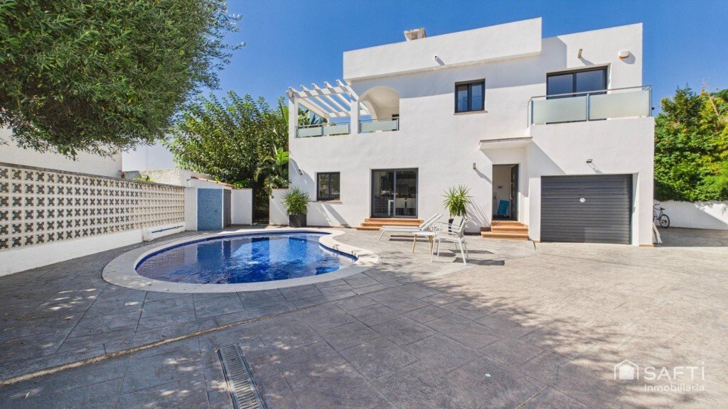 House in Empuriabrava, Catalonia, Spain 3 - 18991540