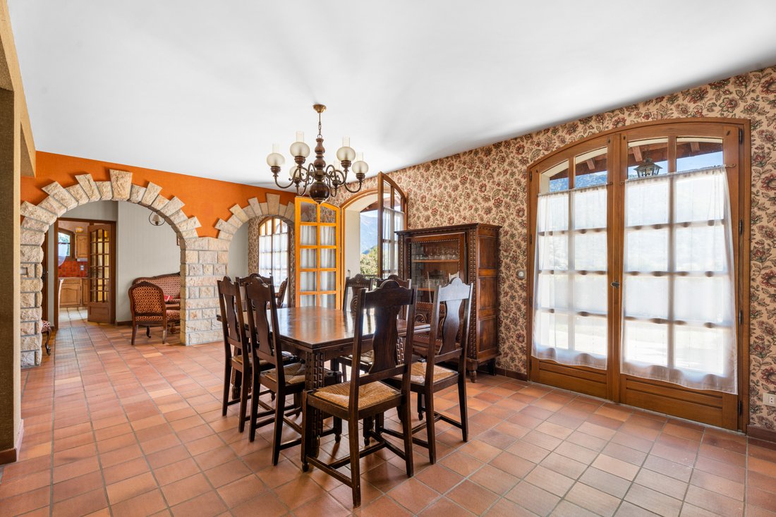 Estate in Dampierre, Bourgogne – Franche-Comté, France 3 - 18991361