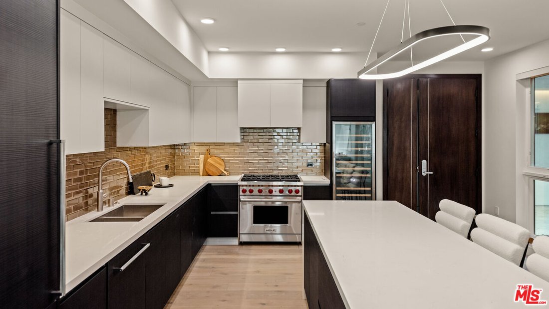 Condo in Los Angeles, California, United States 5 - 18991738
