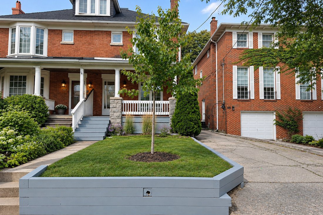 House in Toronto, Ontario, Canada 1 - 18991545