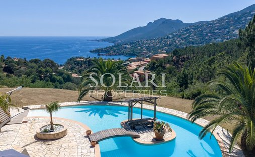 Estate in Théoule-sur-Mer, Provence-Alpes-Côte d'Azur, France 1