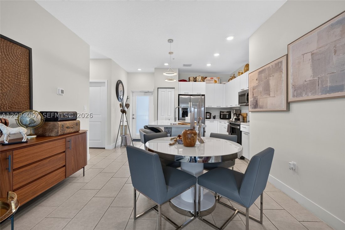 Condo in Miami Springs, Florida, United States 3 - 18991853