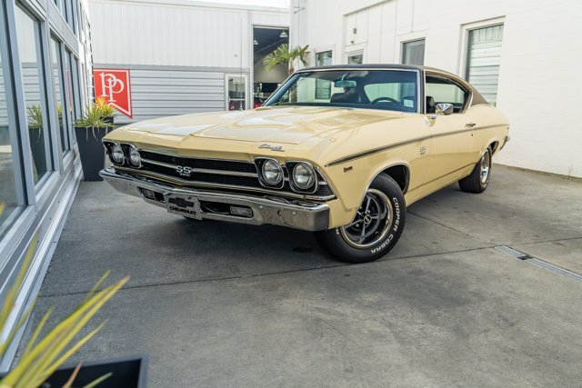 Coupe in Bellevue, WA, United States 4 - 18991627