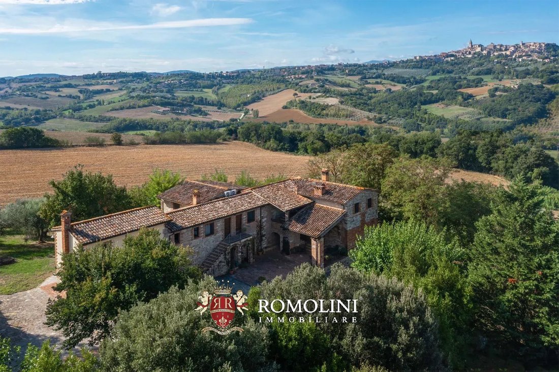 Estate in Todi, Umbria, Italy 2 - 18991661