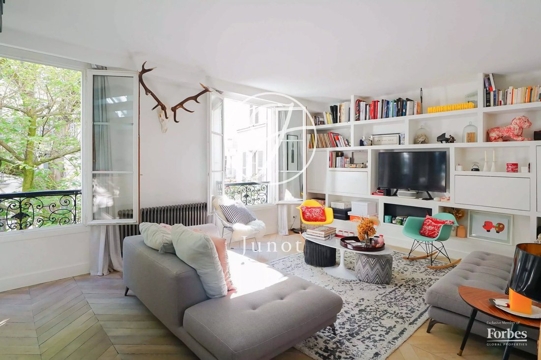 Apartment in Batignolles-Cardinet, Paris 17e Arrondissement, Paris 1 - 18991465