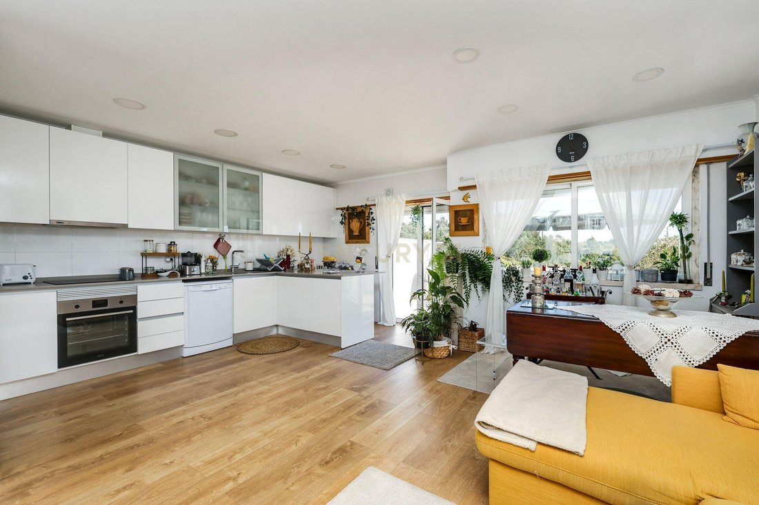 Apartment in Carcavelos e Parede, Lisbon, Portugal 5 - 18991446