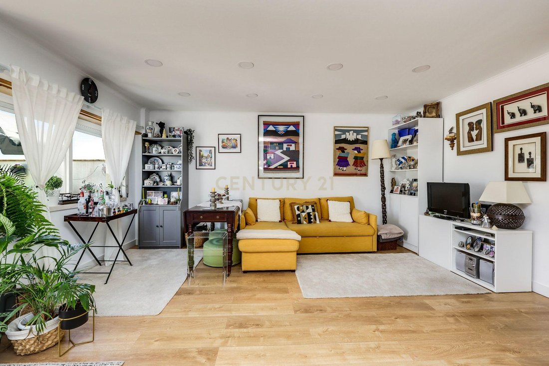 Apartment in Carcavelos e Parede, Lisbon, Portugal 4 - 18991446