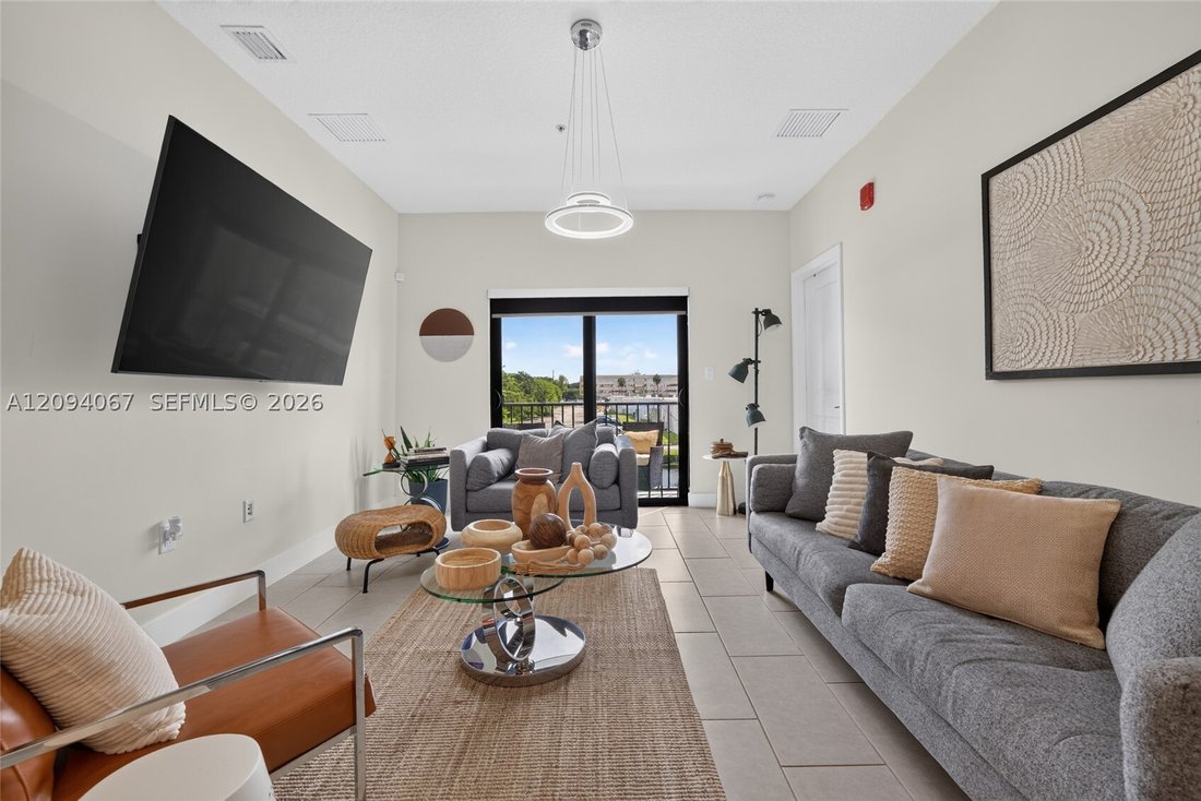 Condo in Miami Springs, Florida, United States 2 - 18991853