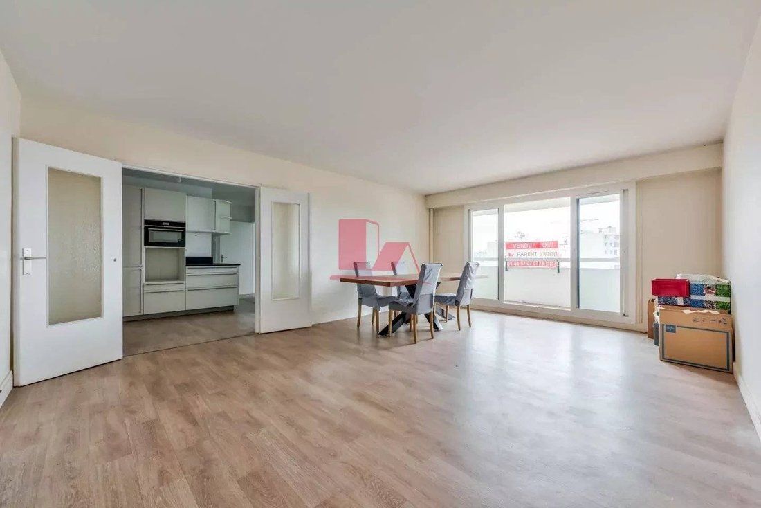 Apartment in Insurrection, Vanves, France 1 - 17227119