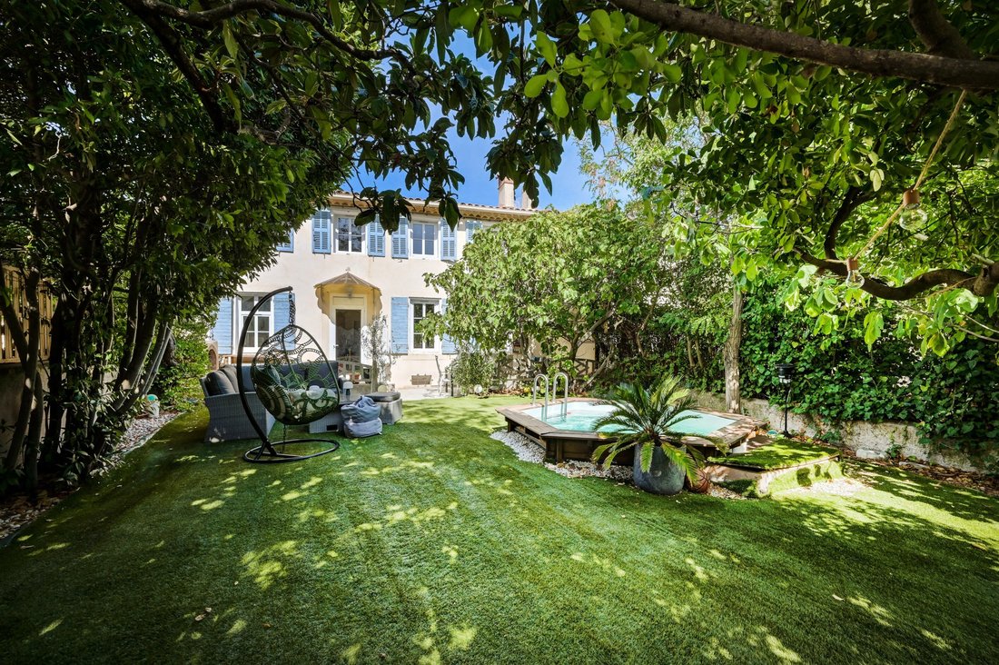 Townhouse in Bouc-Bel-Air, Provence-Alpes-Côte d'Azur, France 2 - 18991769