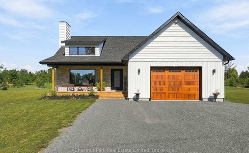House in Prince Edward, Ontario, Canada 1