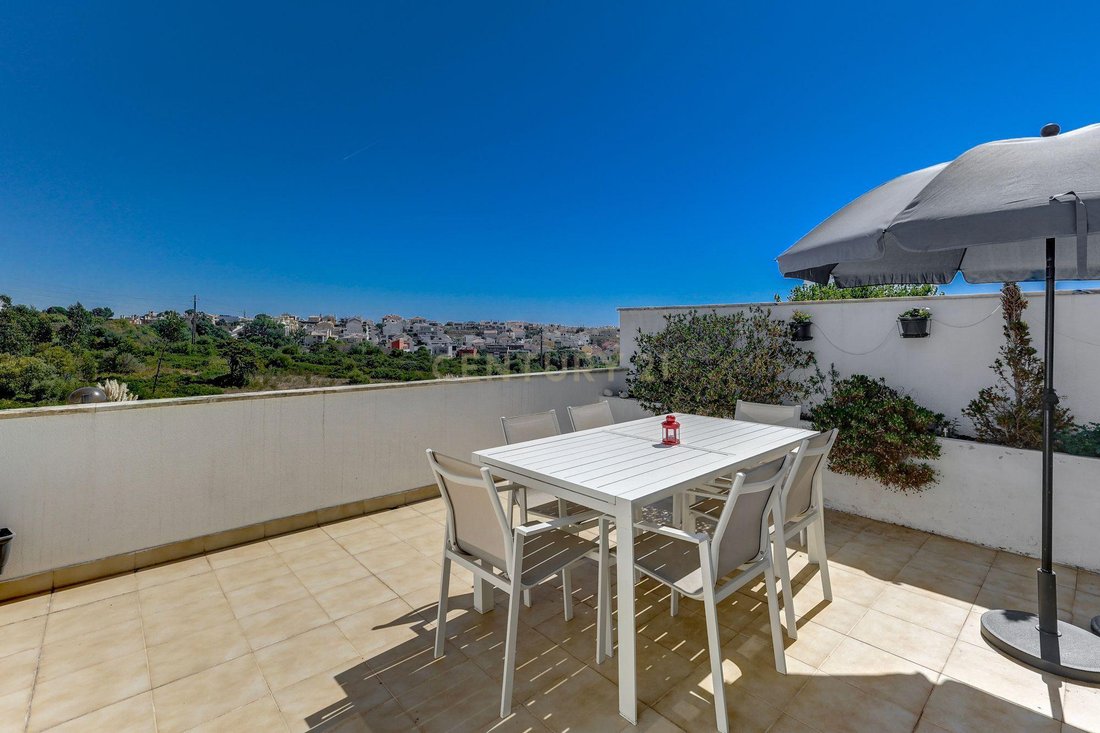 Apartment in Carcavelos e Parede, Lisbon, Portugal 1 - 18991446