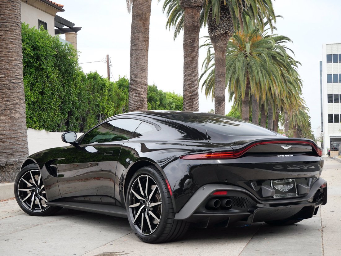 Coupe in Beverly Hills, CA, United States 2 - 18991570