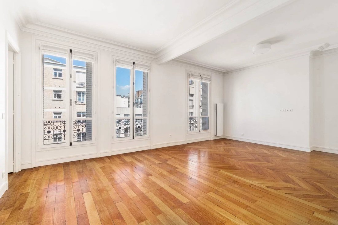 Apartment in Saint Lambert, Paris 15e Arrondissement, Paris 3 - 18008721