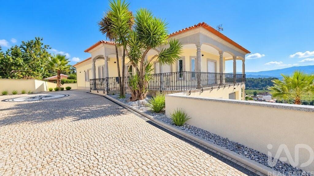 Townhouse in Vila Cova de Lixa, Porto District, Portugal 1 - 18991663