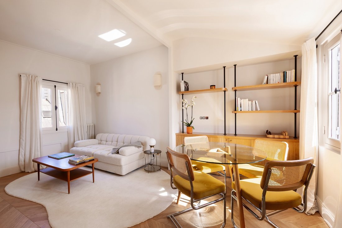 Apartment in Odéon, Paris 6e Arrondissement, Paris 4 - 18991776