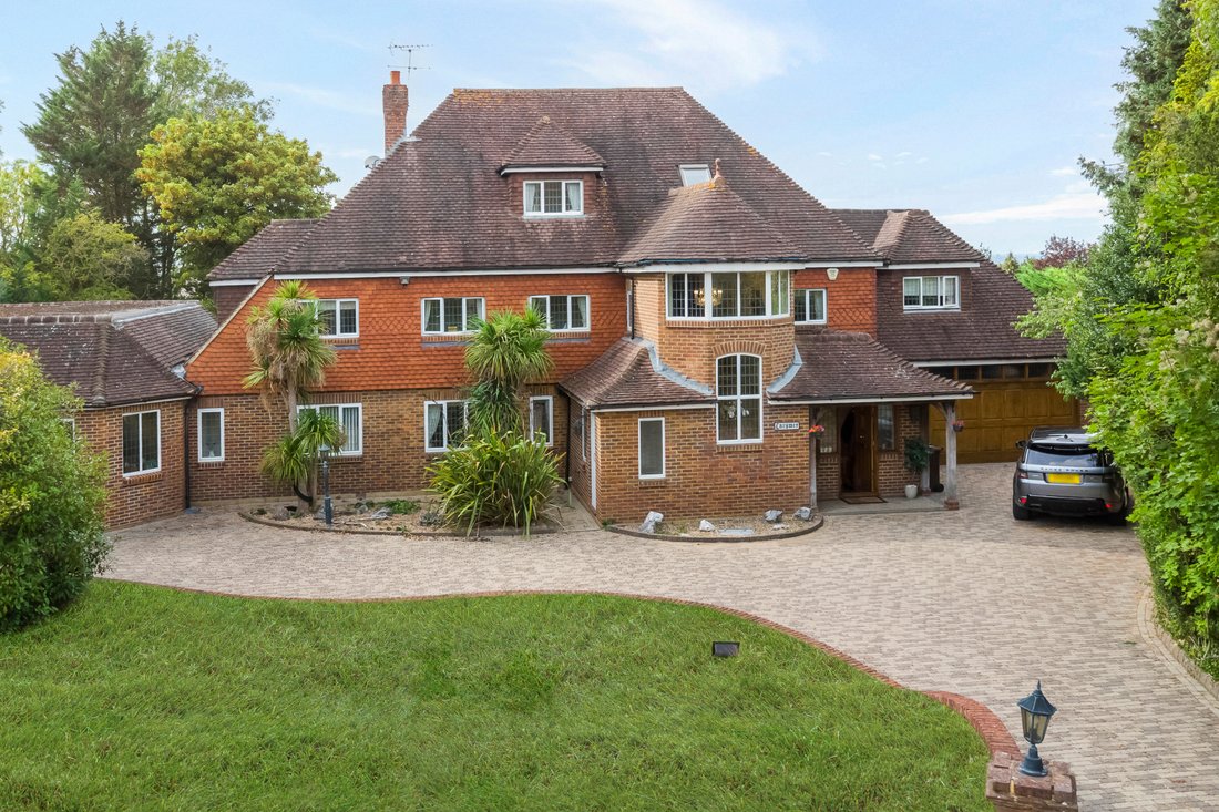 House in London Borough of Sutton, England 1 - 18991319