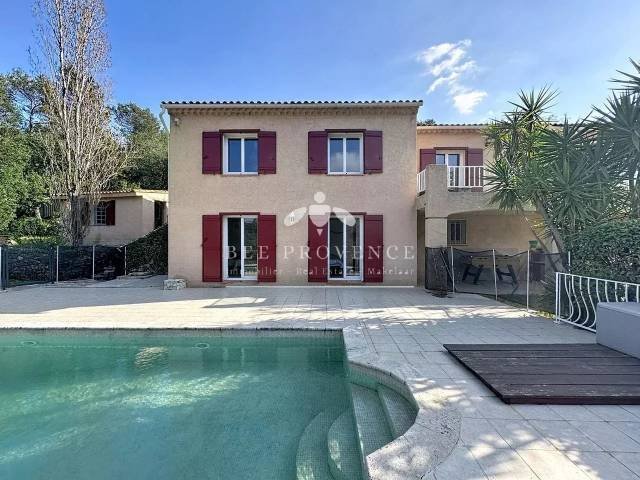 Villa in Solliès-Toucas, Provence-Alpes-Côte d'Azur, France 1 - 17625867