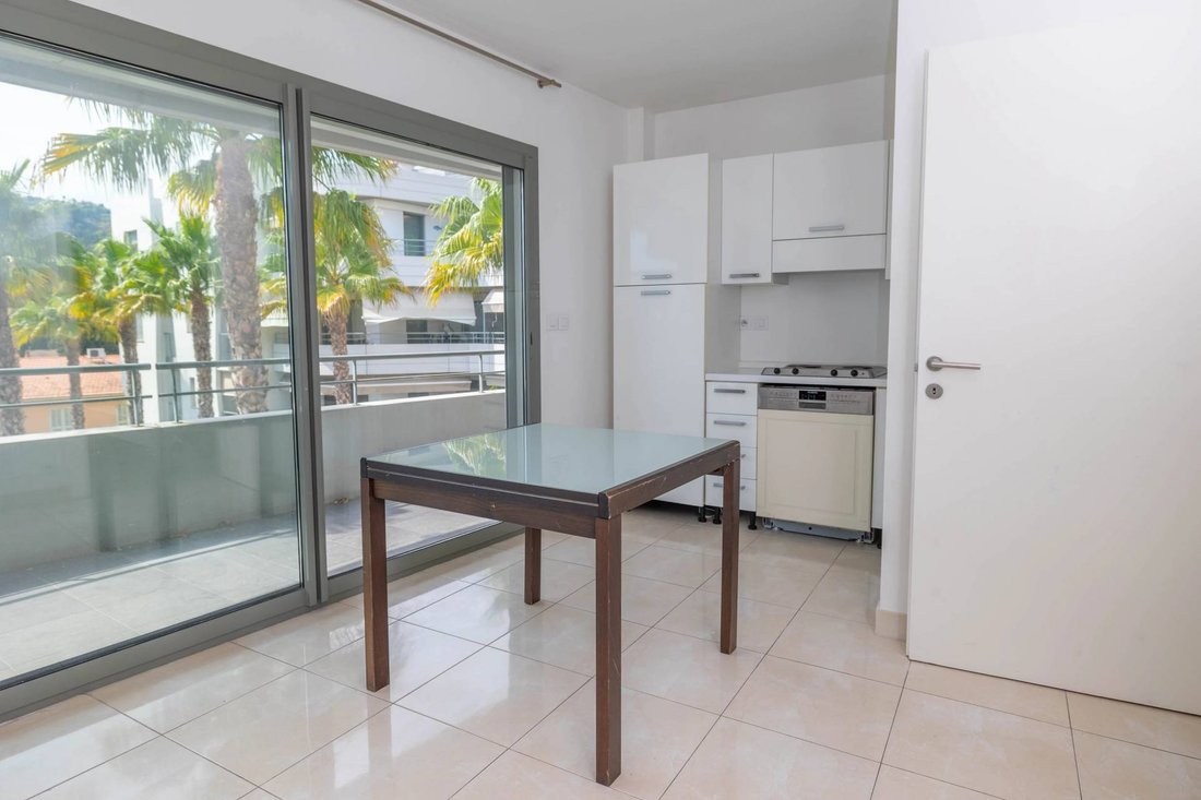 Apartment in Menton, Provence-Alpes-Côte d'Azur, France 3 - 15719080