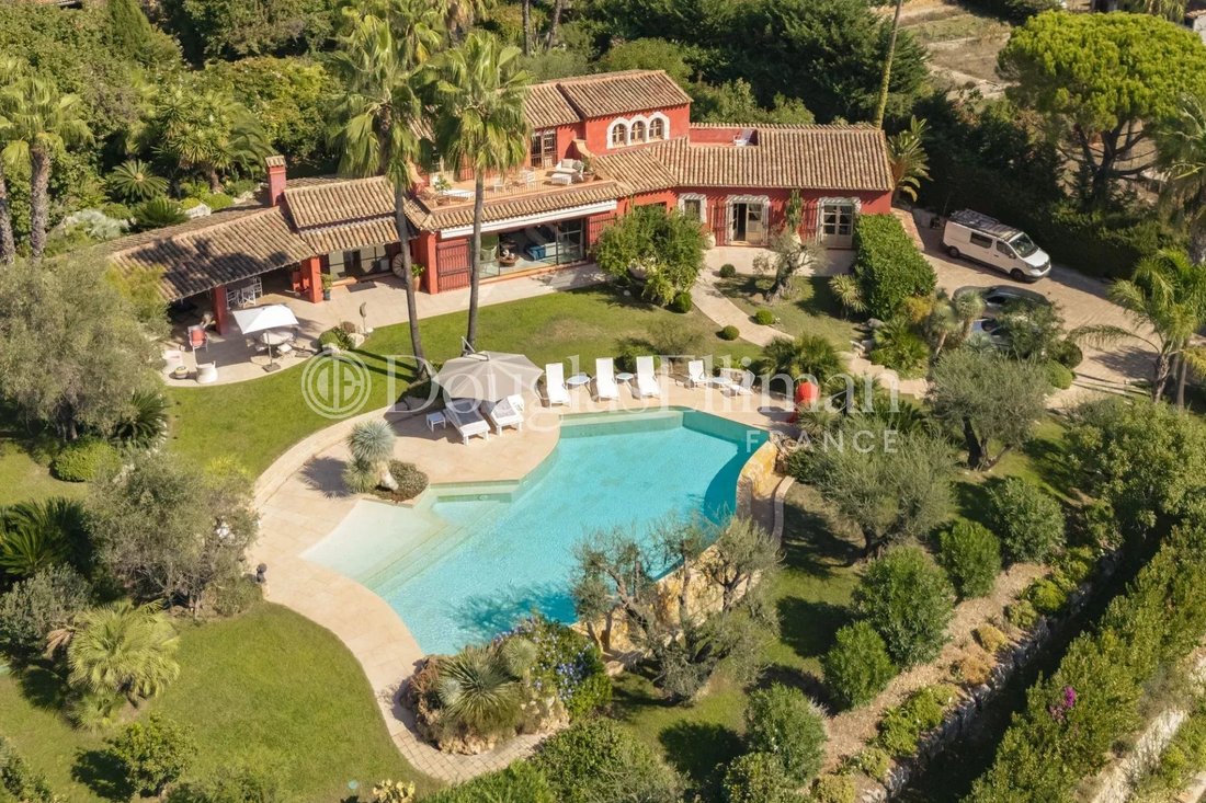Villa in Mougins, Provence-Alpes-Côte d'Azur, France 2 - 18457454