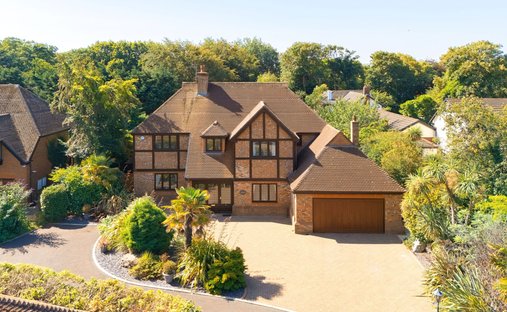 House in Blundellsands, Merseyside, England 1