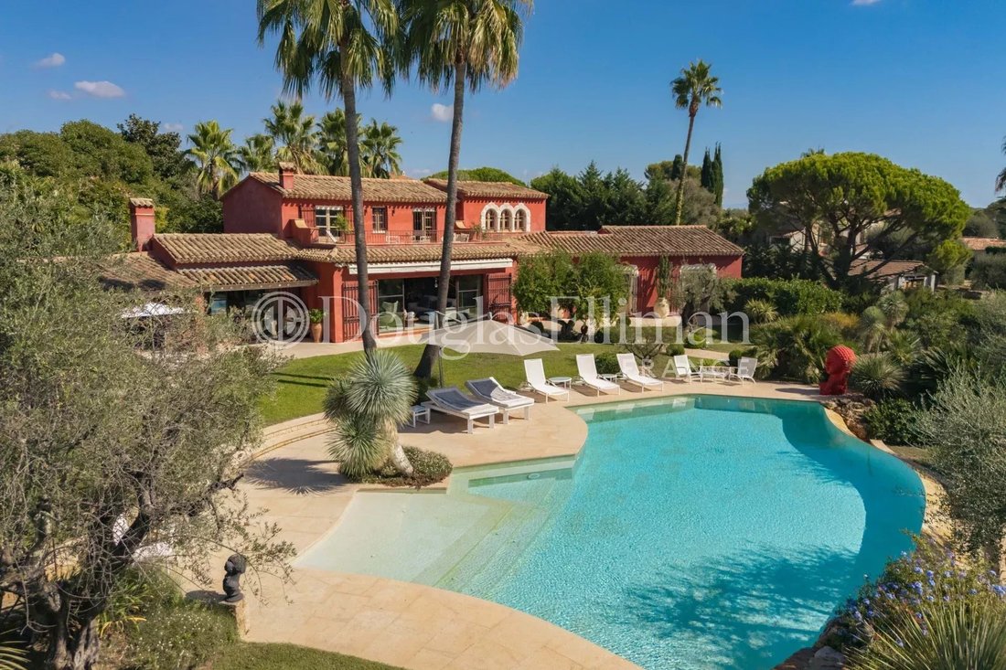Villa in Mougins, Provence-Alpes-Côte d'Azur, France 1 - 18457454