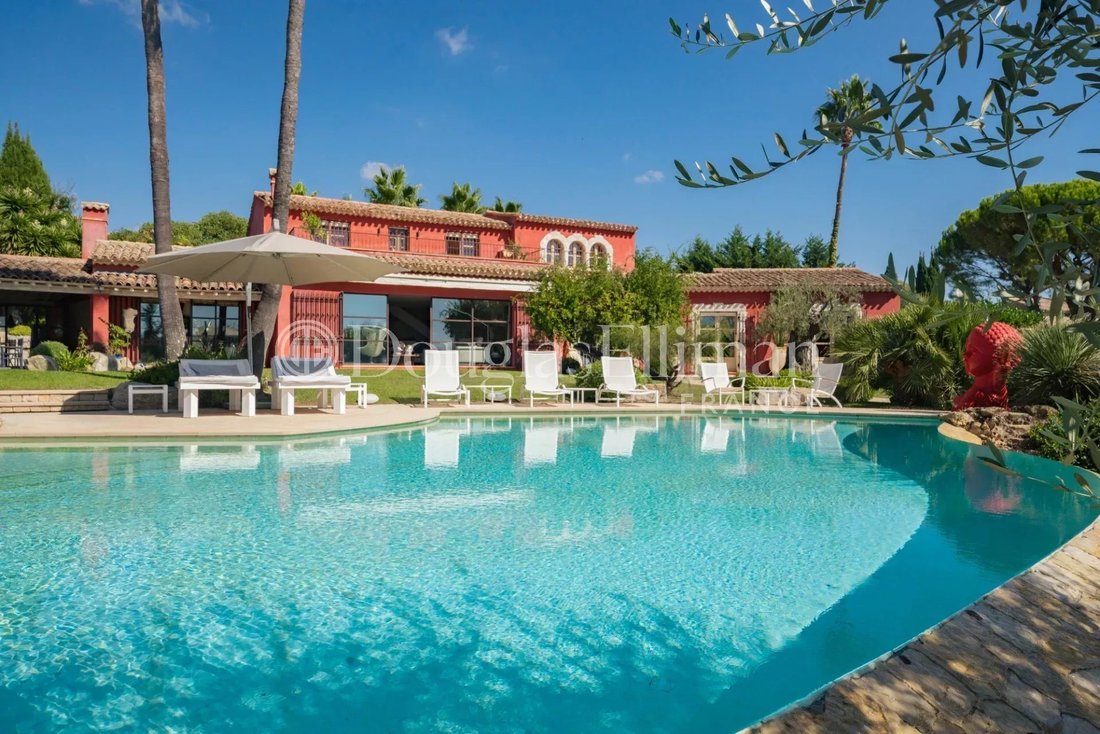 Villa in Mougins, Provence-Alpes-Côte d'Azur, France 3 - 18457454