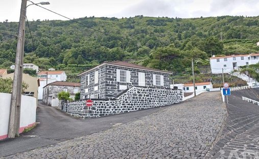 Townhouse in Lajes do Pico, Azores, Portugal 1
