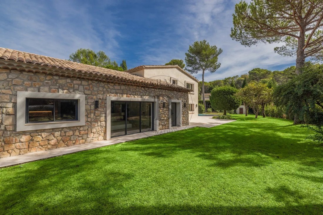 Villa in Mougins, Provence-Alpes-Côte d'Azur, France 3 - 18991577