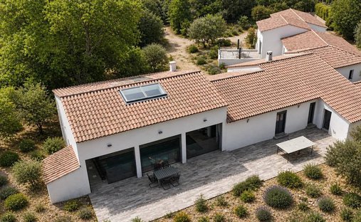 House in Régusse, Provence-Alpes-Côte d'Azur, France 1