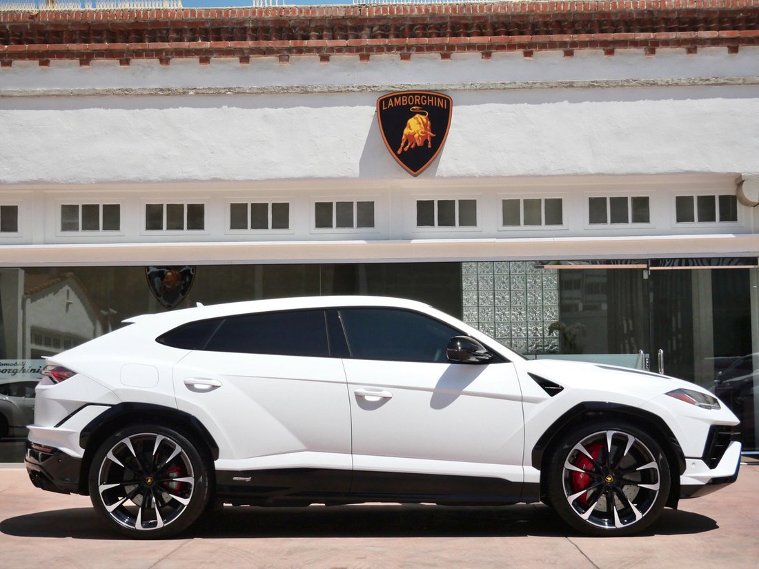 Suv in Beverly Hills, CA, United States 2 - 18991586