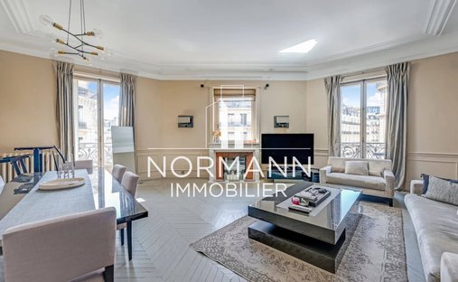 Apartment in Saint Philippe du Roule, Paris 8e Arrondissement, Paris 1