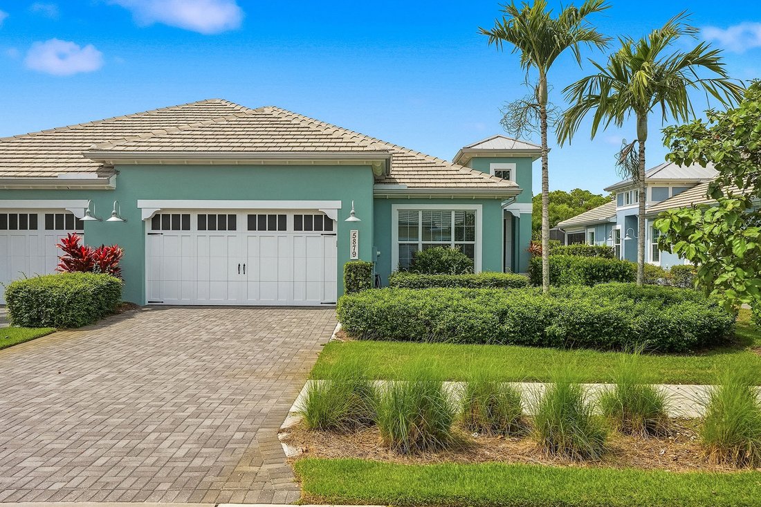 Naples, Florida, United States 2 - 18992213