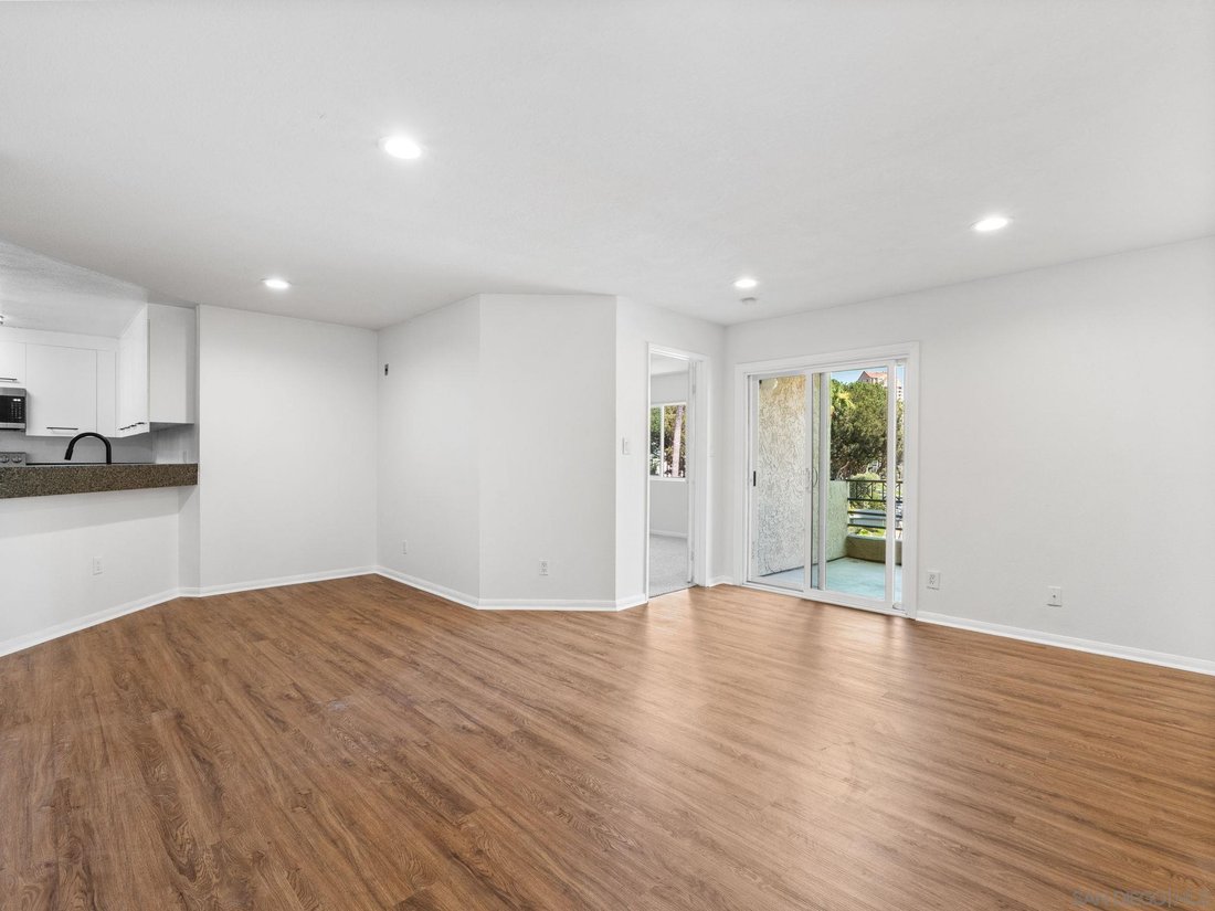 Condo in San Diego, California, United States 2 - 18992211