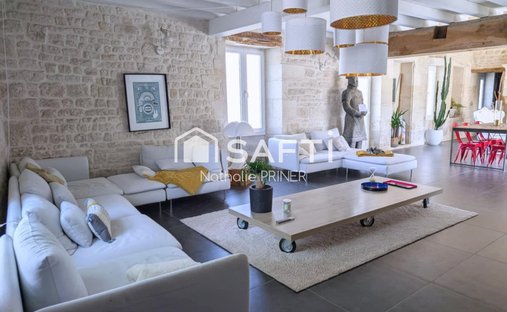 House in Francois, Nouvelle-Aquitaine, France 1