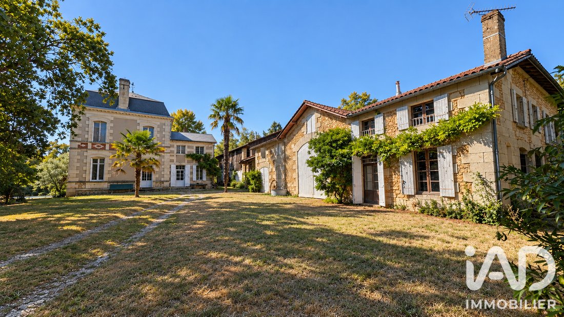 House in Montlieu-la-Garde, Nouvelle-Aquitaine, France 1 - 18992412