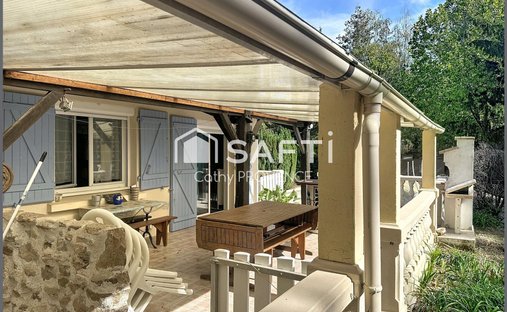 House in Landeronde, Pays de la Loire, France 1
